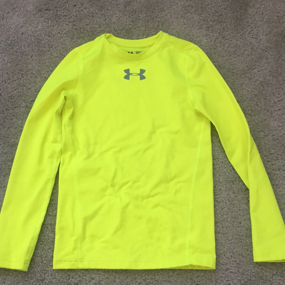 Kids Under Armour fitted king sleeve shirt